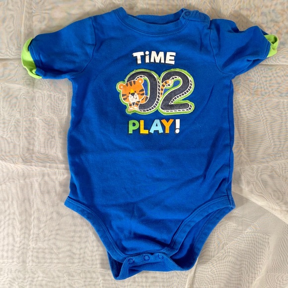 Boys bundle 24mo onesies - Picture 3 of 11